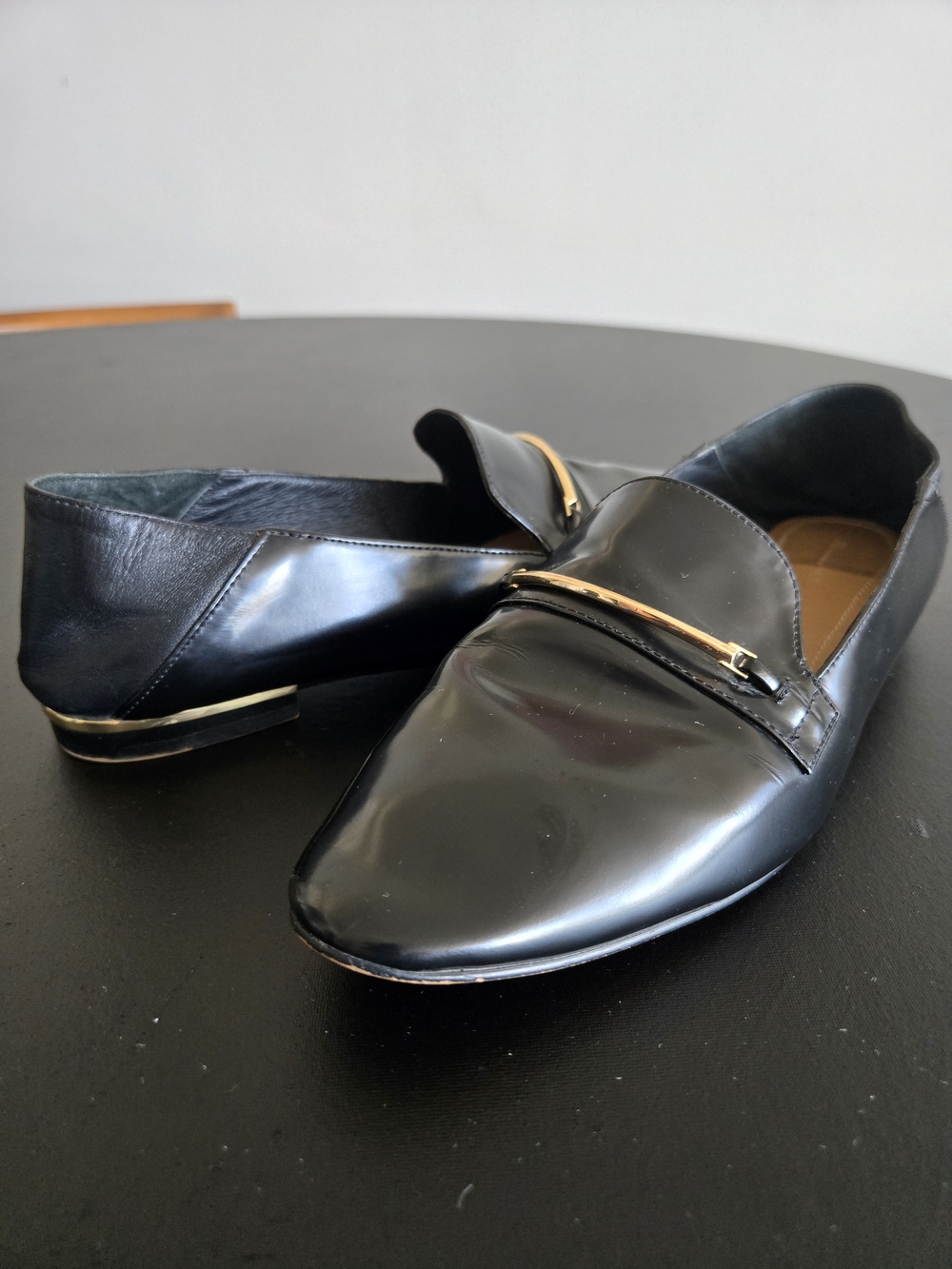 Massimo Dutti Black Leather Pointed Loafers Gold Bar Flats Size 37 (US 6.5)